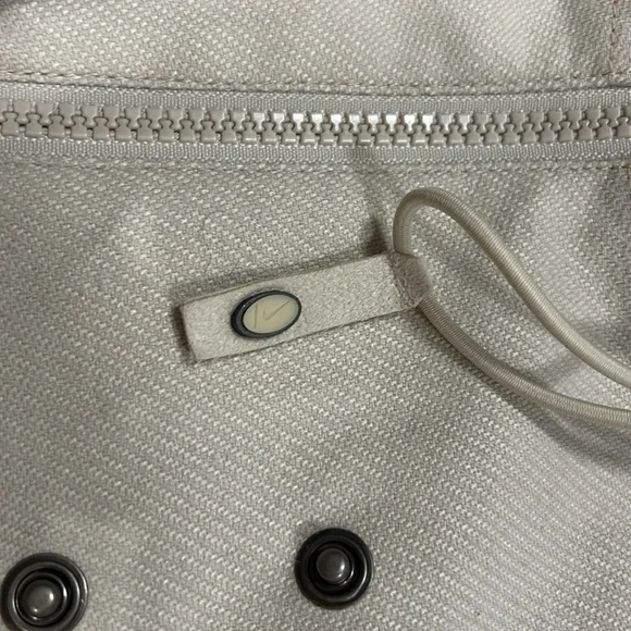 Nike Snowboarding Jacket - Picture 9 of 11